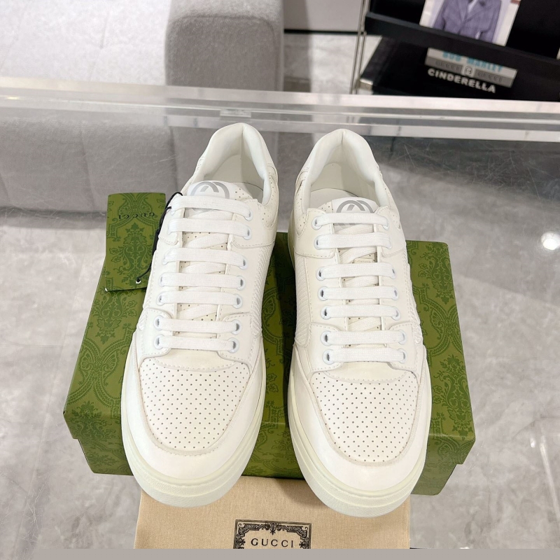 G*u*i casual shoes
